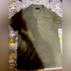 Onia button up
